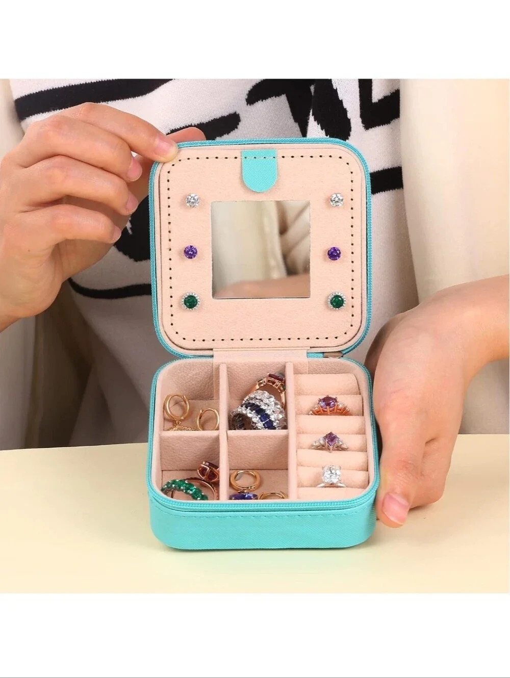 None compact teal